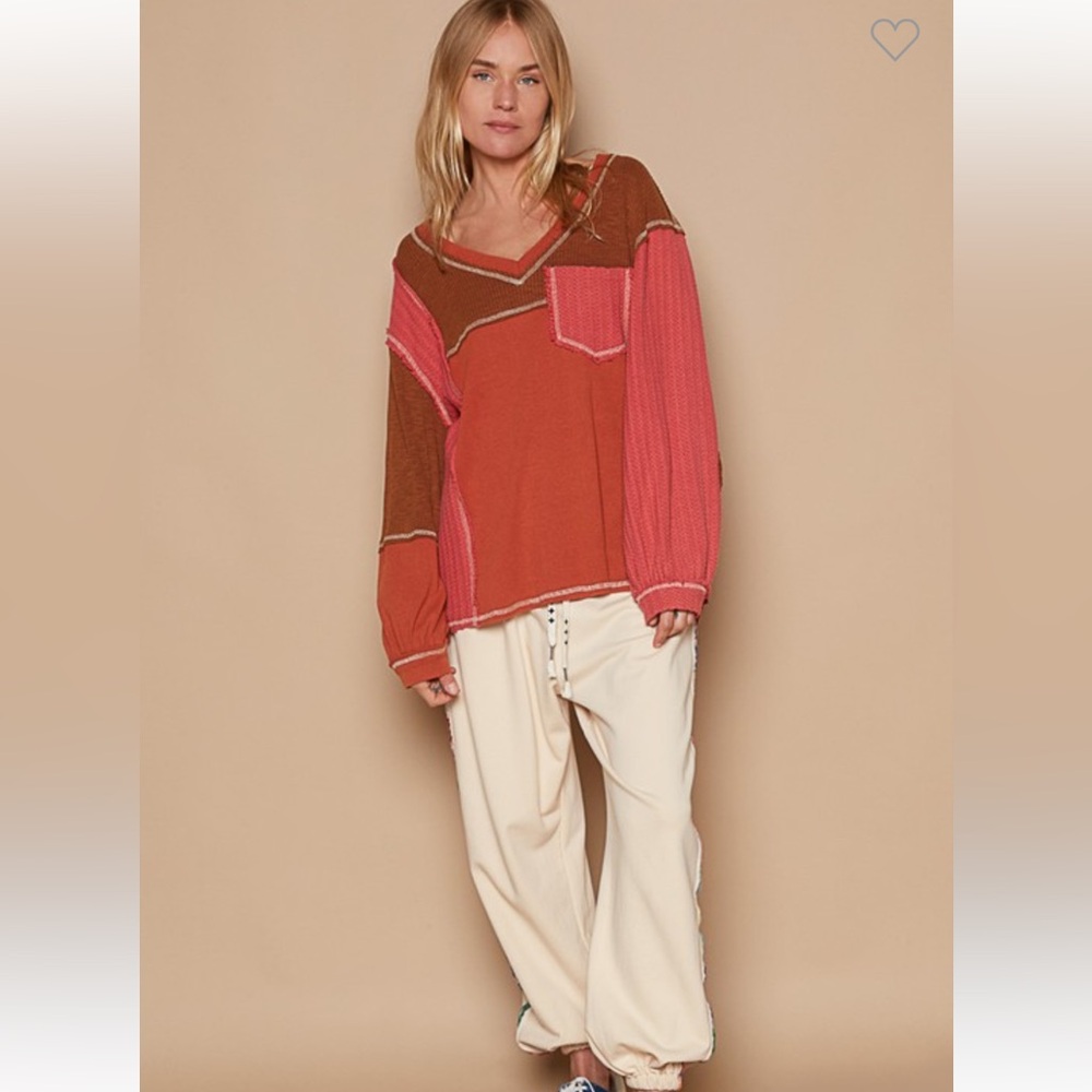 #59” POL V NECK CONTRAST KNIT PANEL COLOR BLOCK TOP - Picture 3 of 5